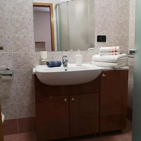 Apartmaji Mavita アパート *